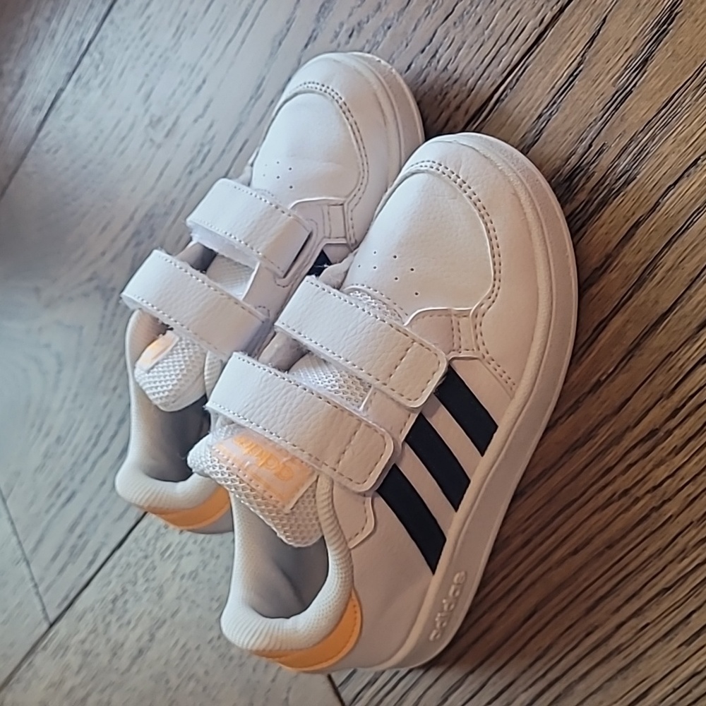 Boys Adidas Grand Court Sneakers